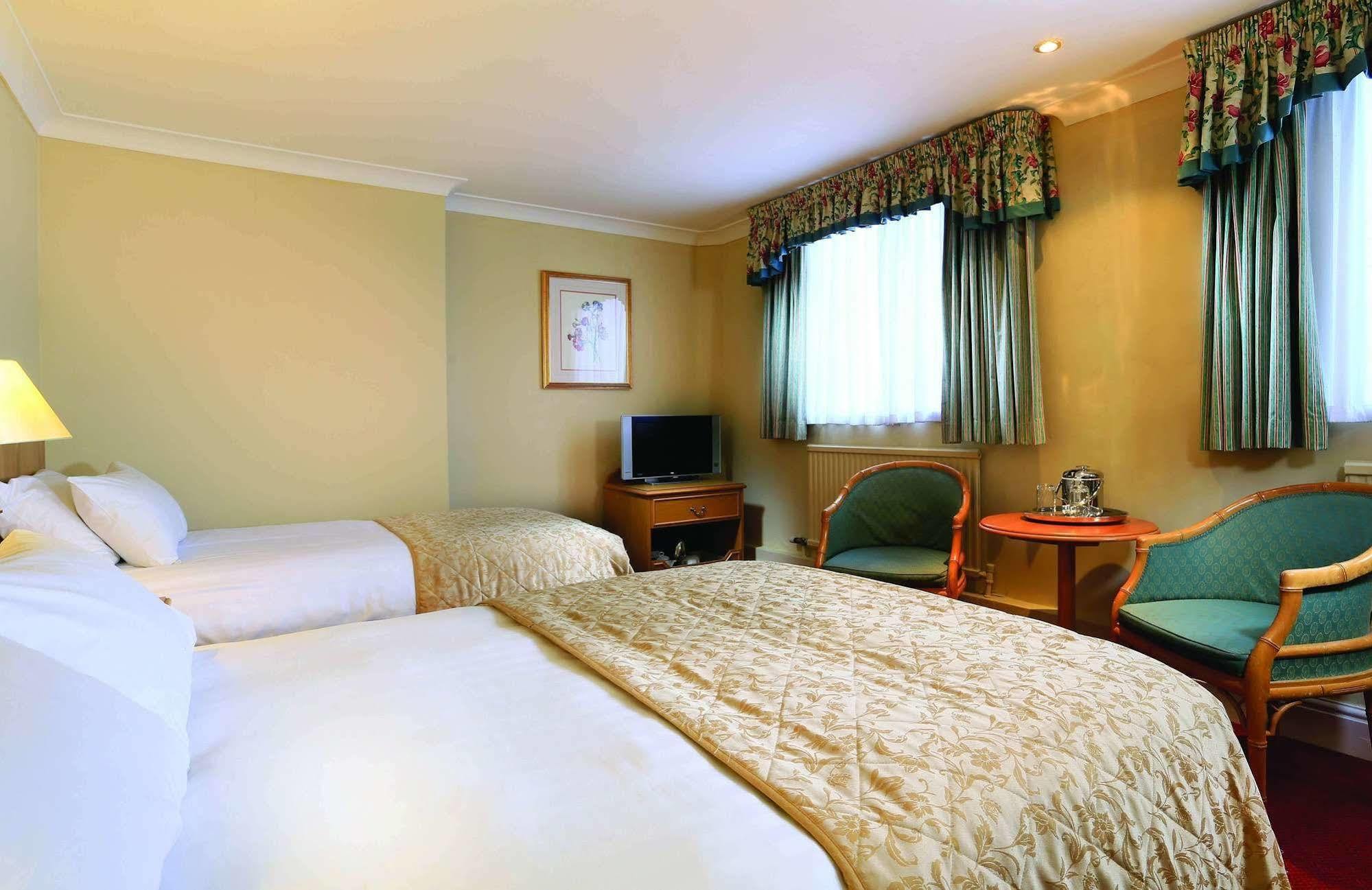 The Lymm Hotel ภายนอก รูปภาพ